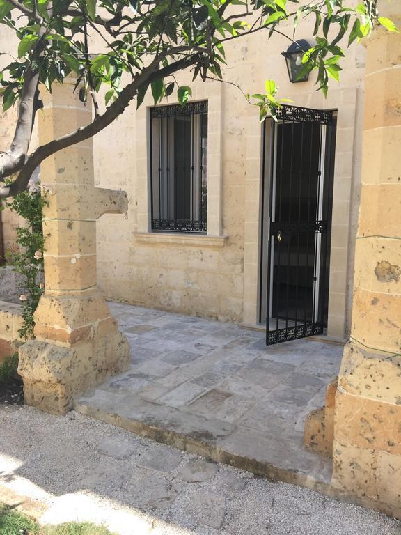 ماندوريا Sine Tempore B&B المظهر الخارجي الصورة